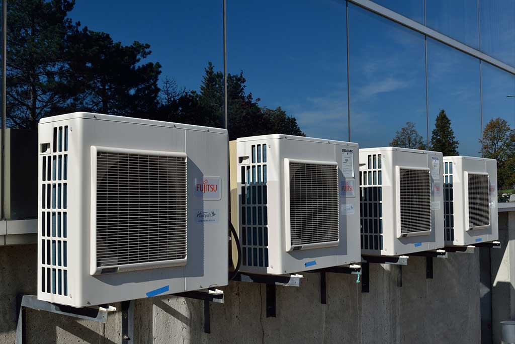 Commercial building HVAC air conditioning units